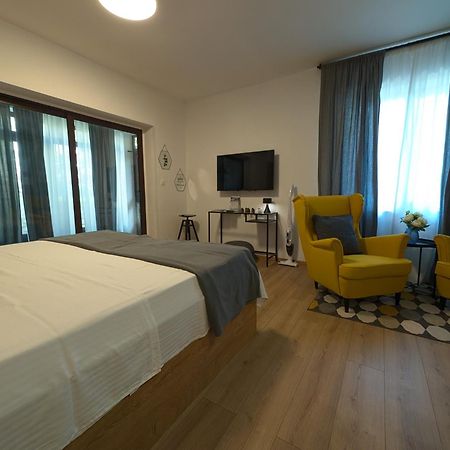 Apartments Glam โปเรช ภายนอก รูปภาพ
