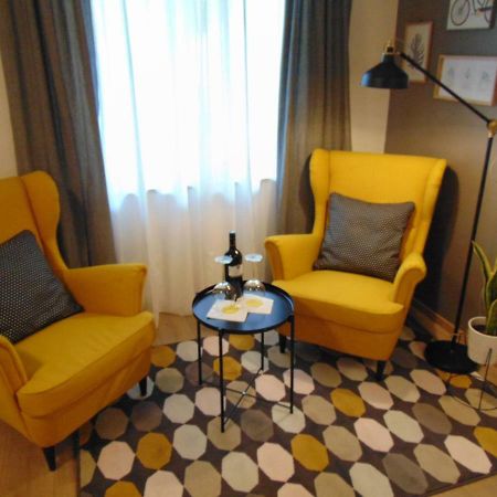 Apartments Glam โปเรช ภายนอก รูปภาพ
