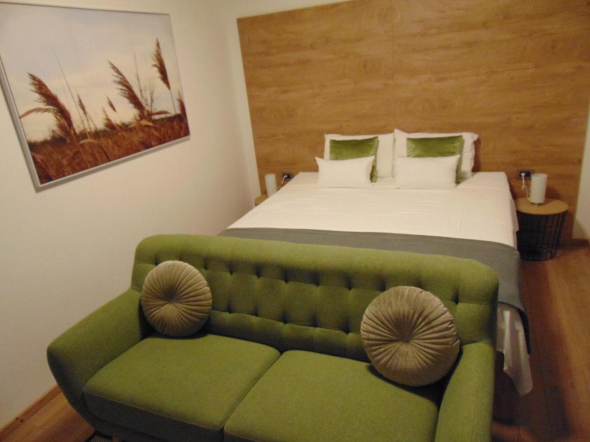 Apartments Glam โปเรช ภายนอก รูปภาพ