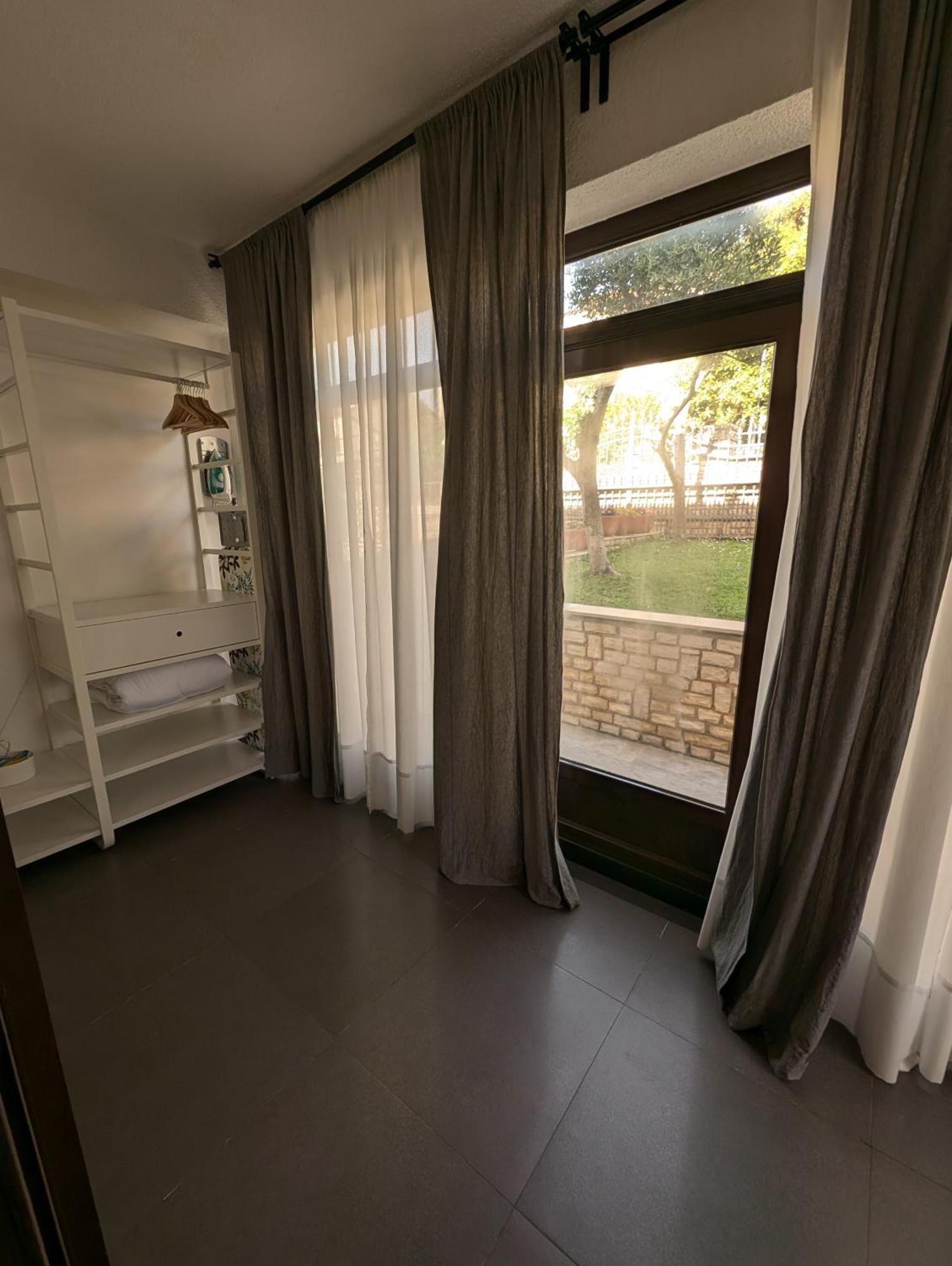 Apartments Glam โปเรช ภายนอก รูปภาพ
