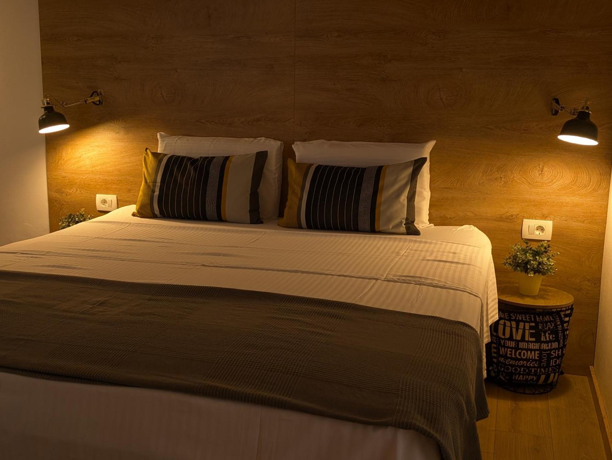 Apartments Glam โปเรช ภายนอก รูปภาพ