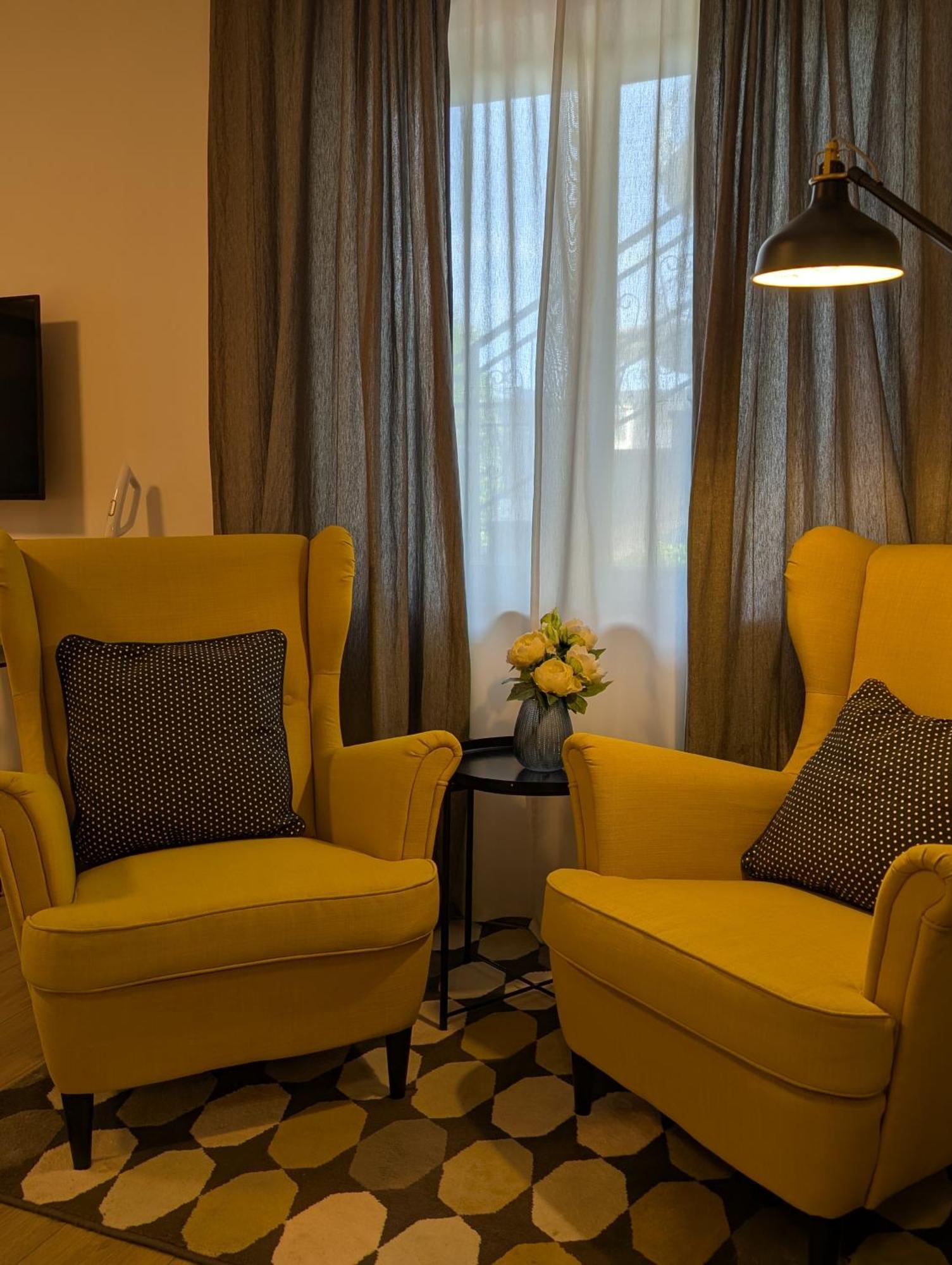Apartments Glam โปเรช ภายนอก รูปภาพ