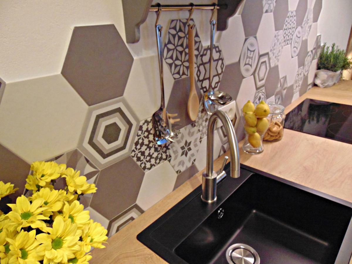 Apartments Glam โปเรช ภายนอก รูปภาพ