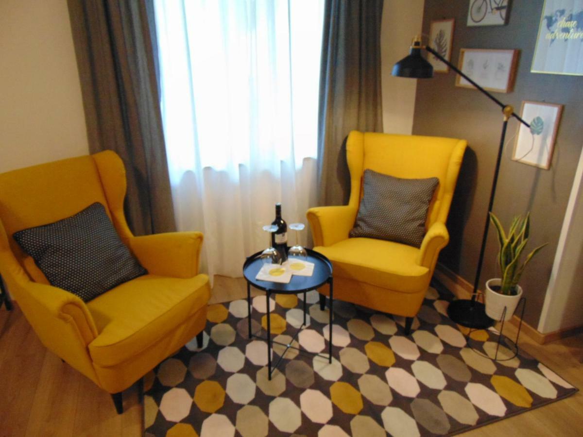 Apartments Glam โปเรช ภายนอก รูปภาพ