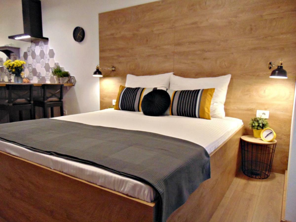 Apartments Glam โปเรช ภายนอก รูปภาพ