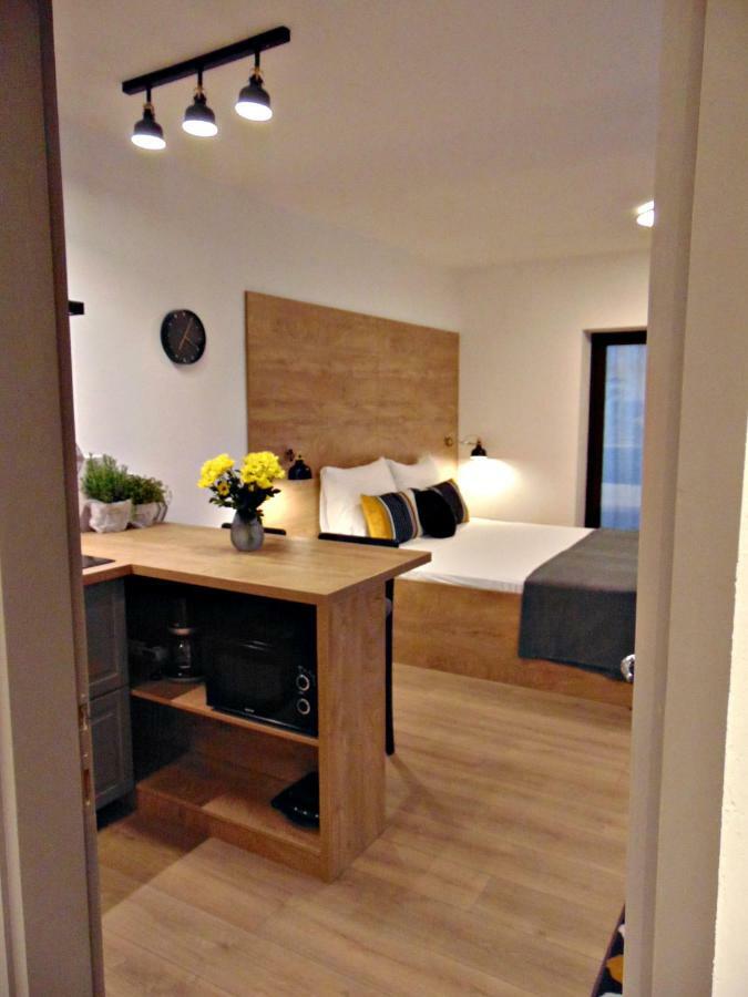 Apartments Glam โปเรช ภายนอก รูปภาพ
