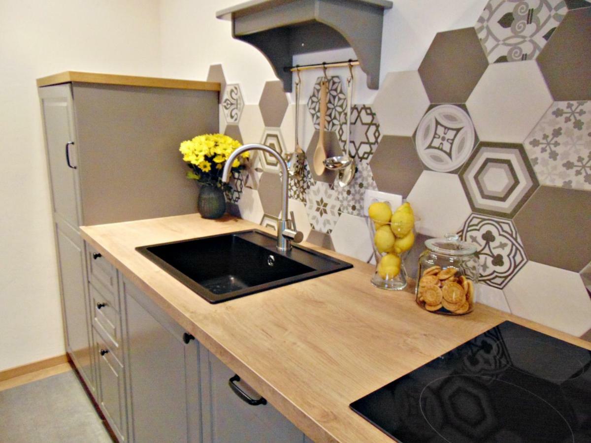 Apartments Glam โปเรช ภายนอก รูปภาพ
