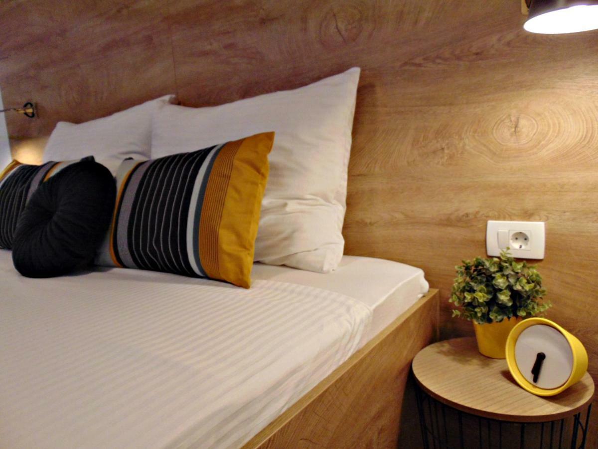 Apartments Glam โปเรช ภายนอก รูปภาพ